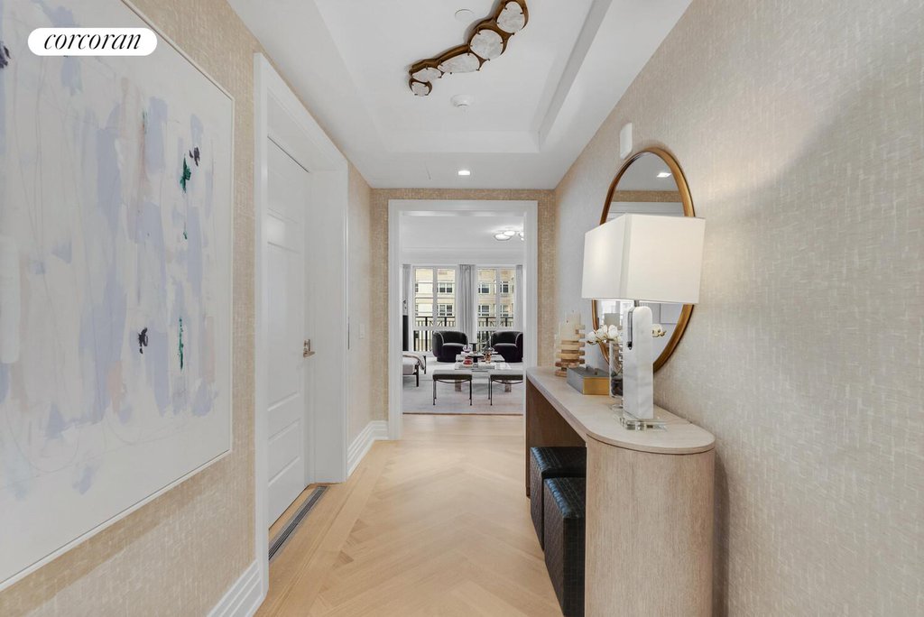 16 Fifth Avenue, Unit 10 photo 4