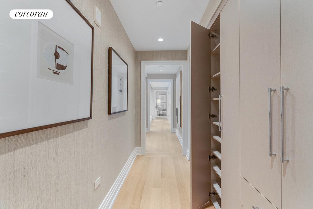 16 Fifth Avenue, Unit 10 photo 12