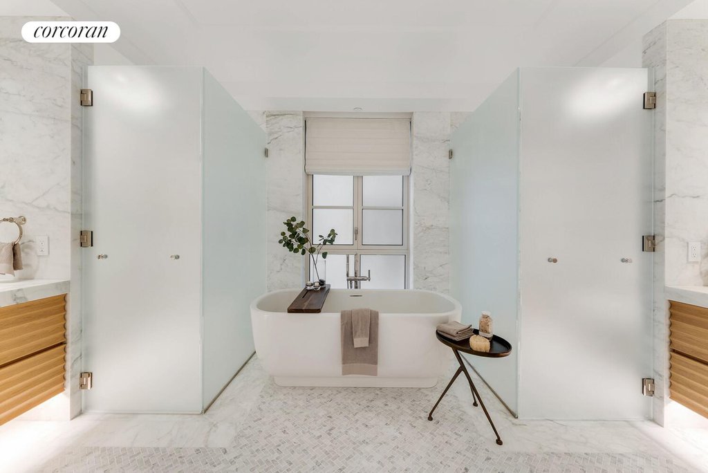 16 Fifth Avenue, Unit 10 photo 13