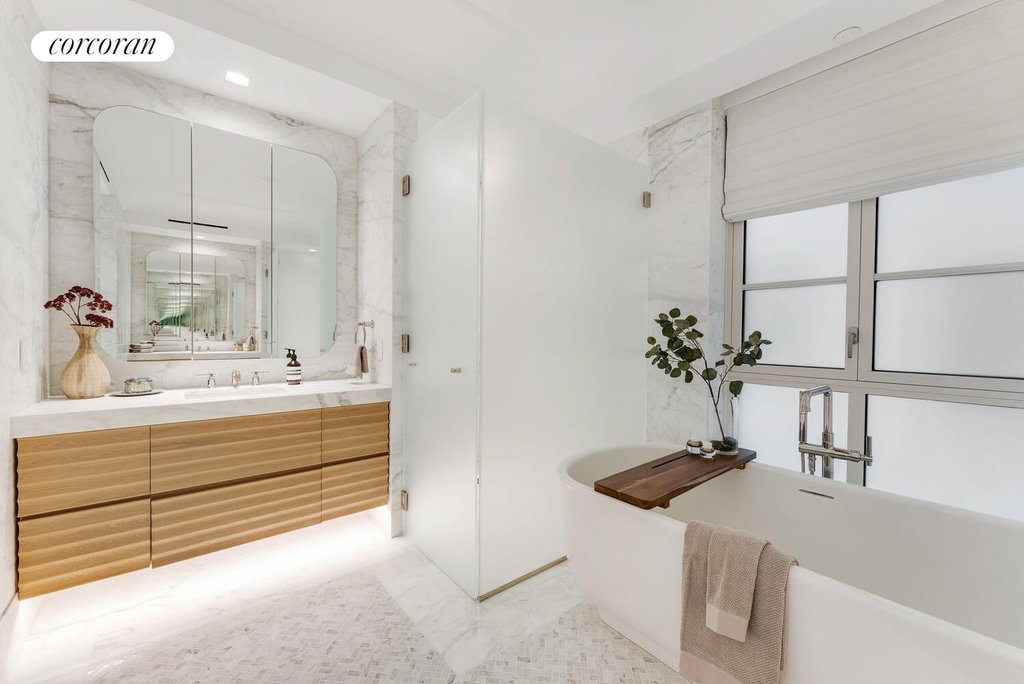 16 Fifth Avenue, Unit 10 photo 14