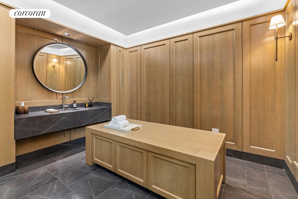 16 Fifth Avenue, Unit 7 photo 27