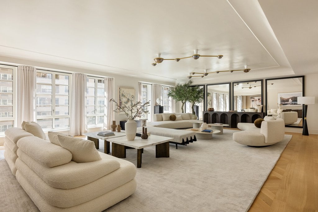16 Fifth Avenue, Unit 7