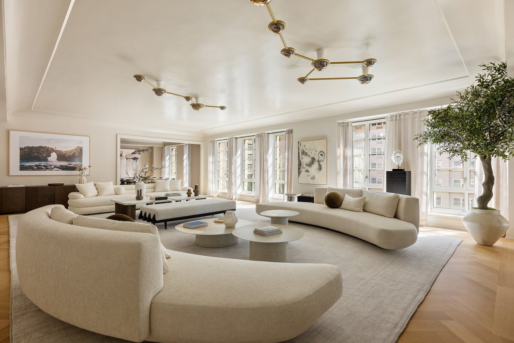 16 Fifth Avenue, Unit 7 photo 2