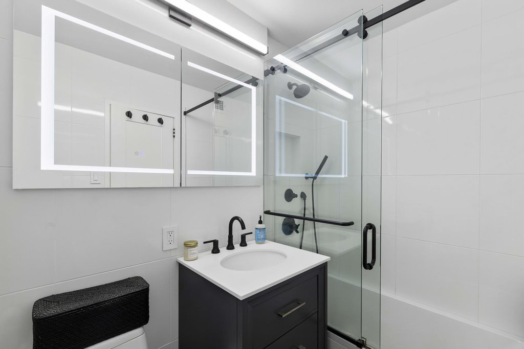160 West End Avenue, Unit 20H