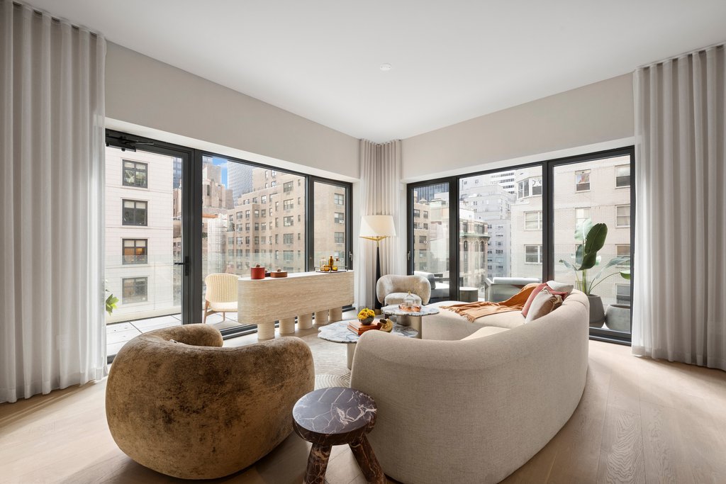 126 East 57th Street, Unit 804 photo 24
