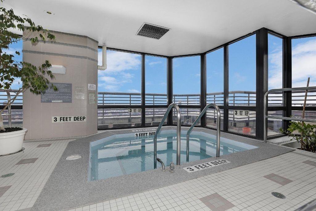 415 East 37th Street, Unit 15D photo 7