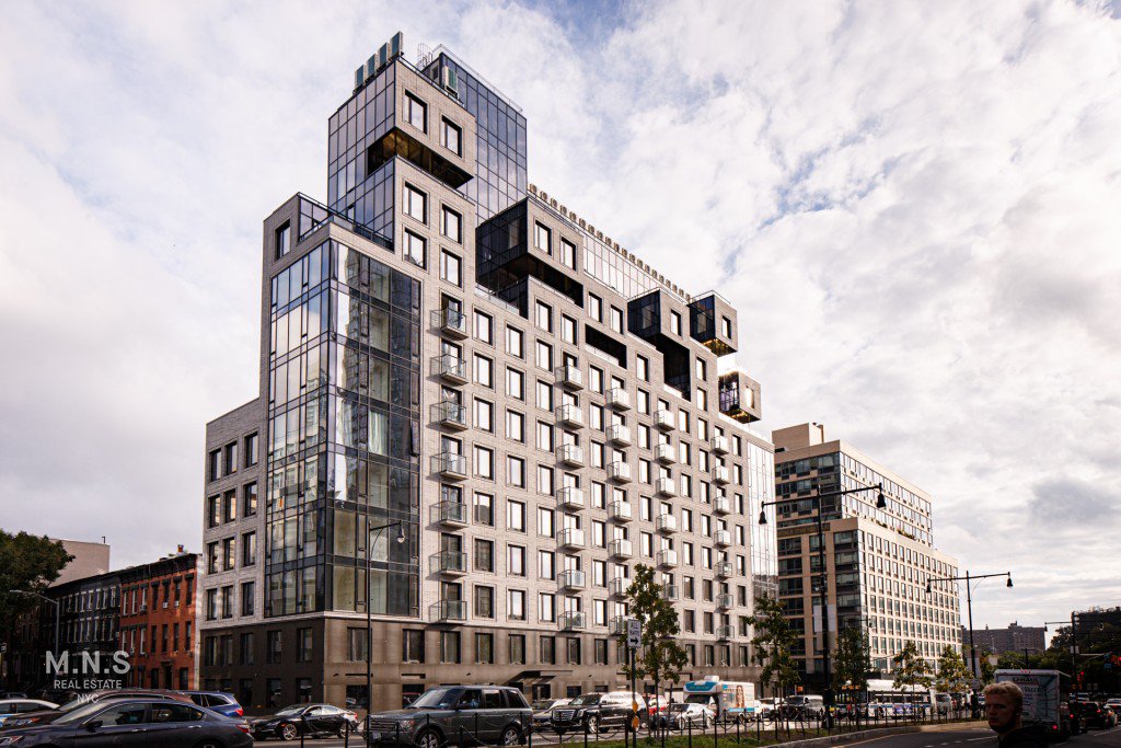 260 Gold Street, Unit 104