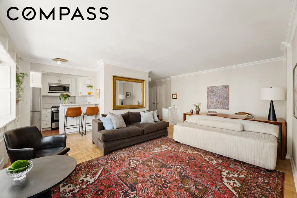 39 Gramercy Park North, Unit 17A