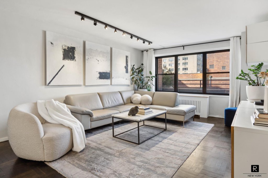 505 East 79th Street, Unit 17D