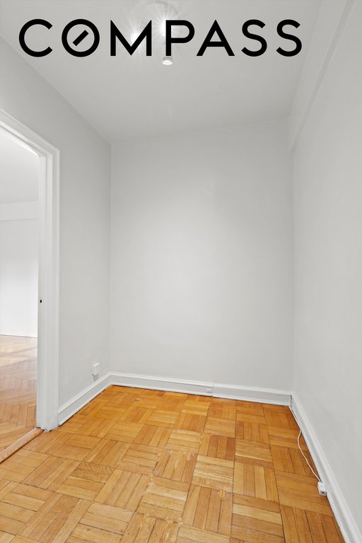 140 Cabrini Boulevard, Unit 23 photo 13