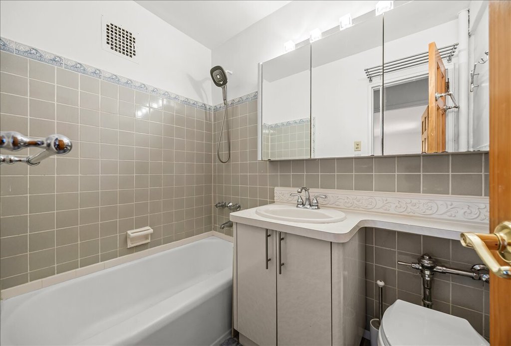 759 East 10th Street, Unit 4A photo 10