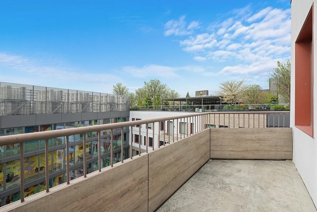 54 Noll Street, Unit 734 photo 3