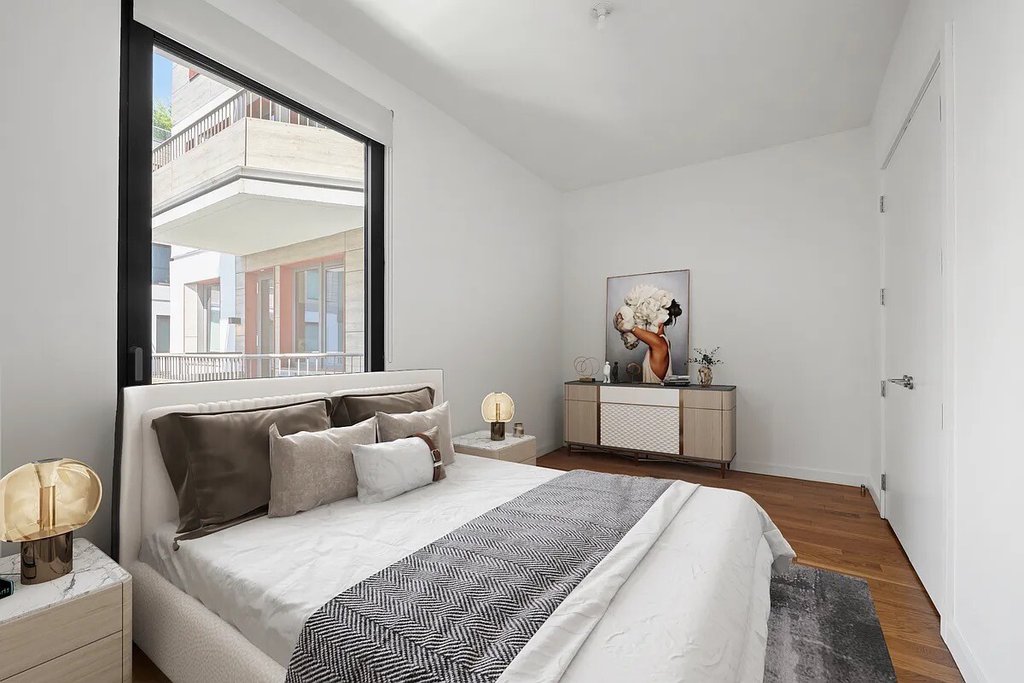 54 Noll Street, Unit 734 photo 4