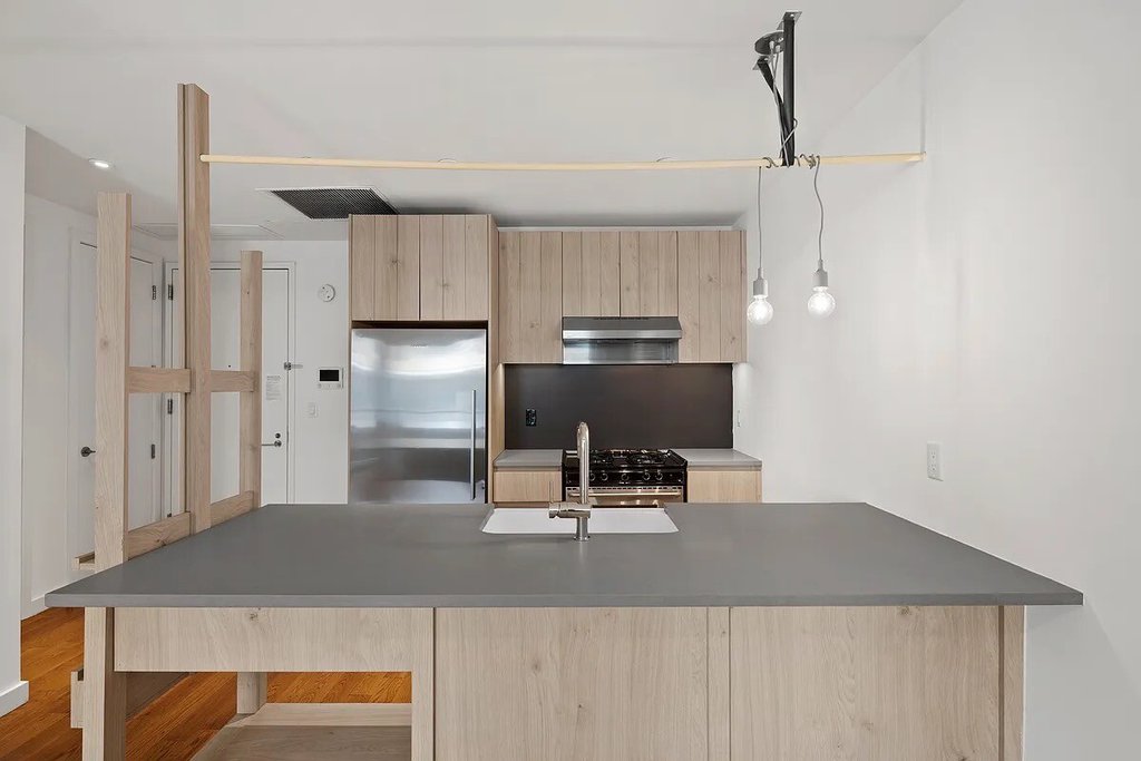 54 Noll Street, Unit 734 photo 5