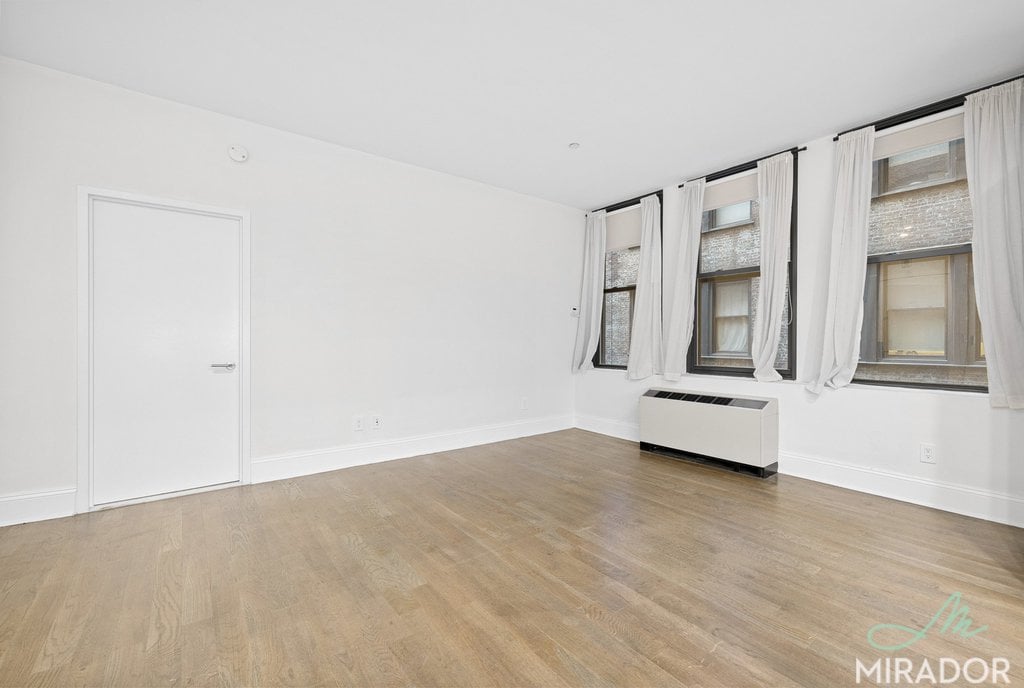 15 Park Row, Unit 23G photo 2