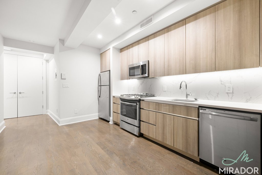 15 Park Row, Unit 3E photo 2