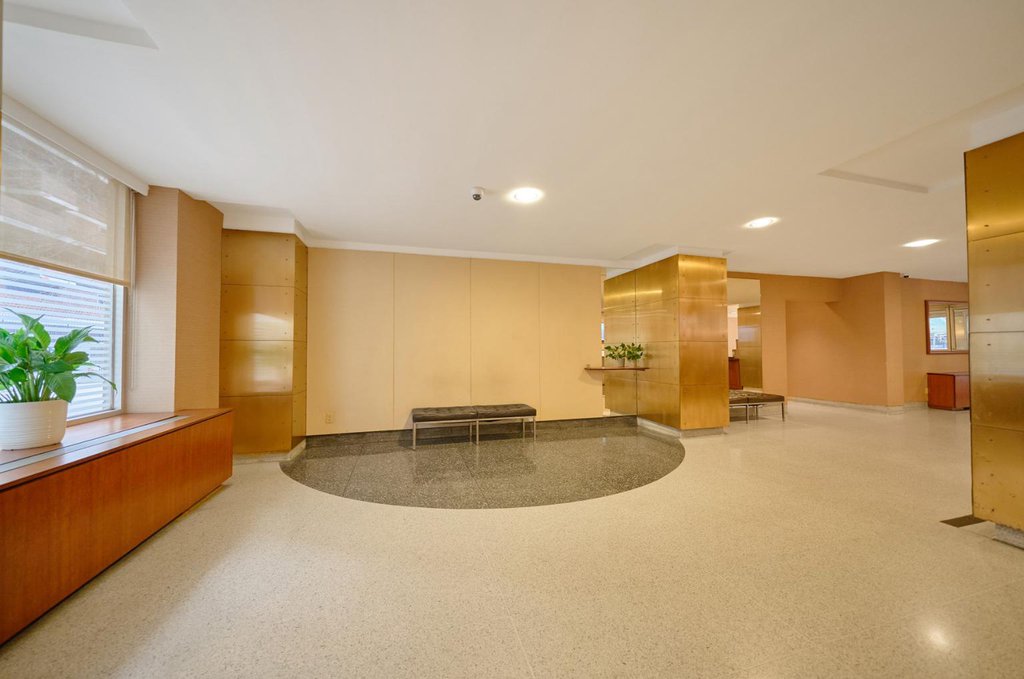 305 East 24th Street, Unit 8H photo 6