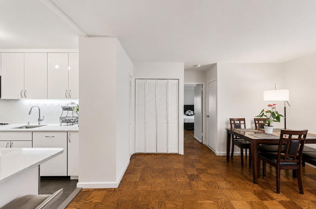 305 East 24th Street, Unit 8H photo 3