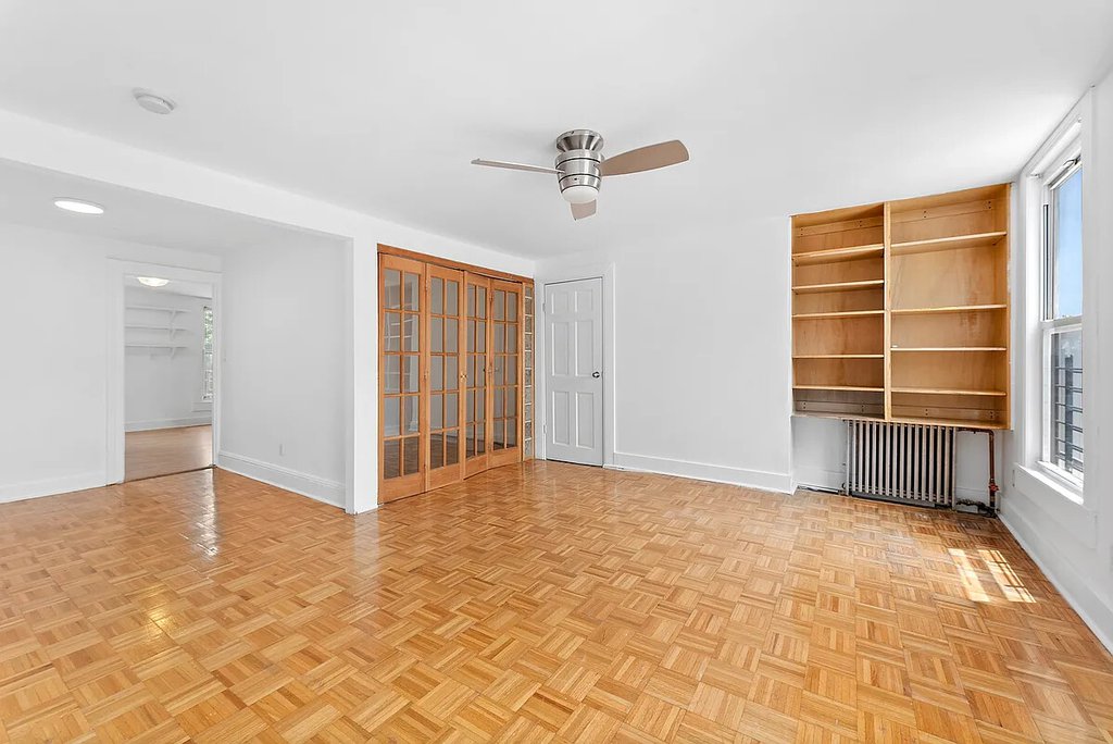 10-13 47th Avenue, Unit 3 photo 3
