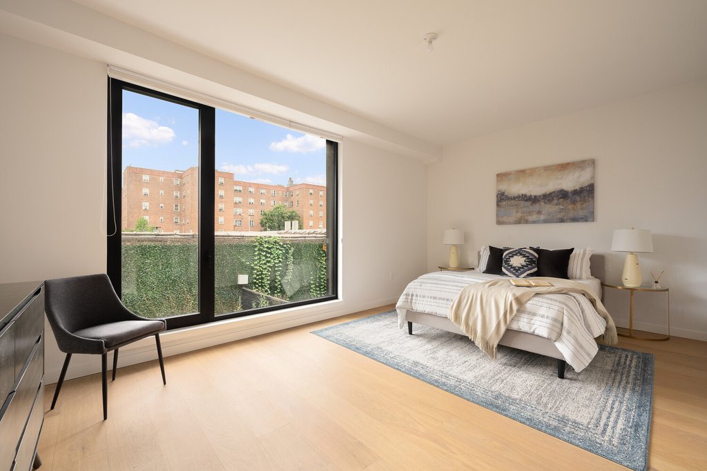 28 Huntington Street – For Sale photo 7