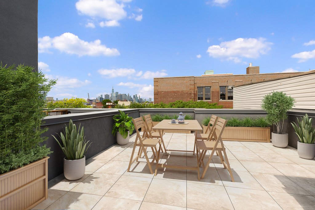 28 Huntington Street – For Sale photo 13