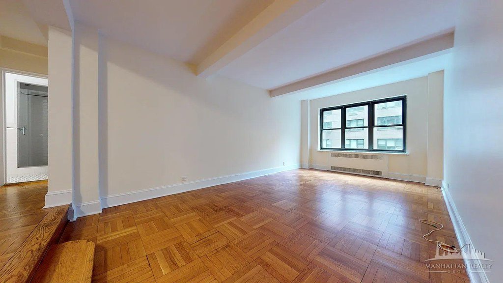 141 East 56th Street, Unit 5C photo 4