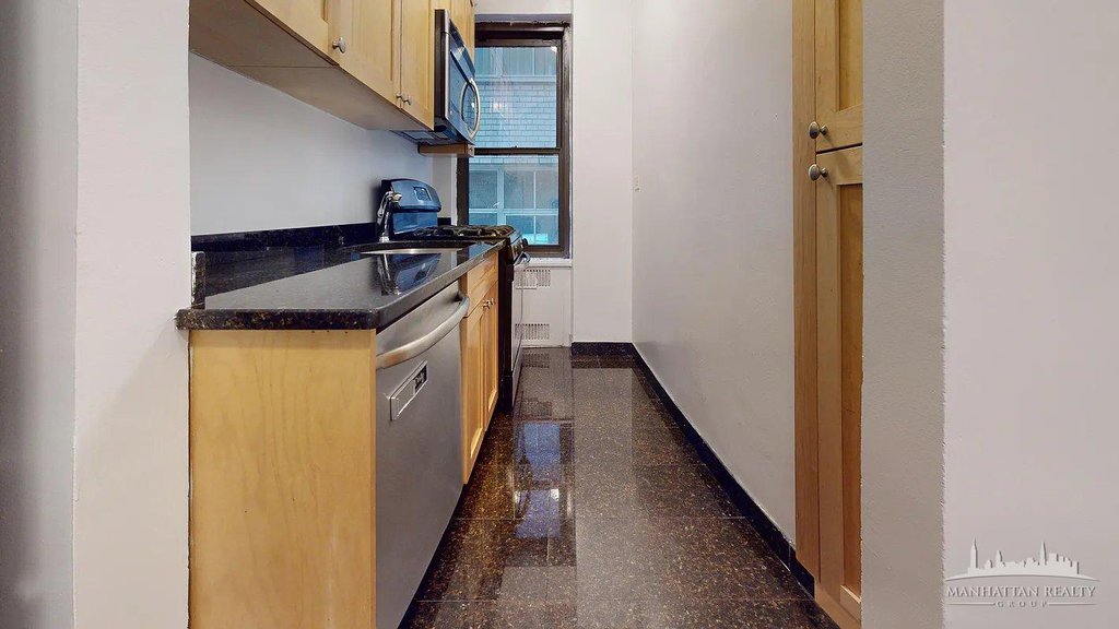 141 East 56th Street, Unit 5C photo 7