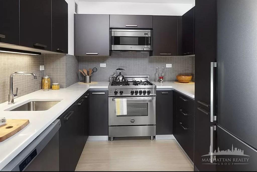 222 East 39th Street, Unit 14B