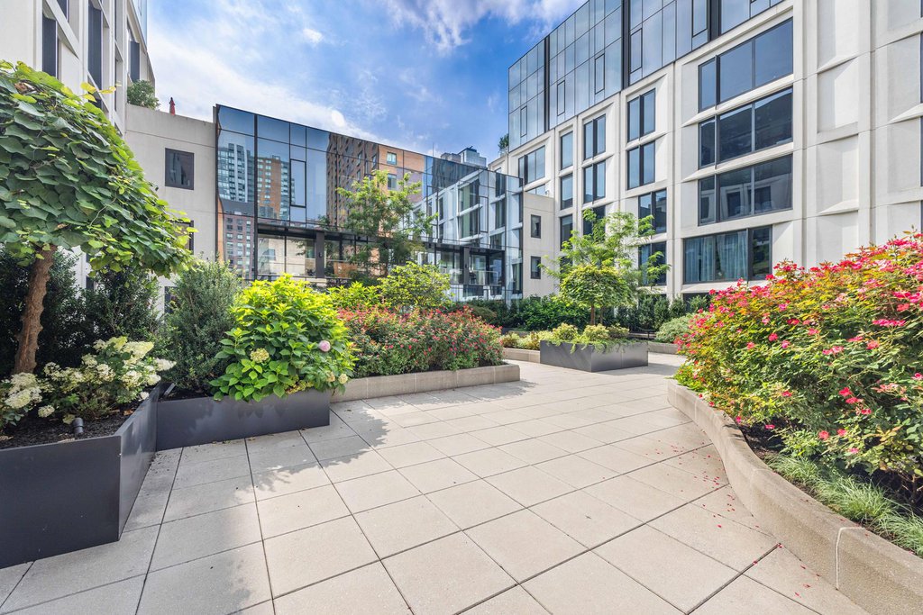 500 West 45th Street, Unit 201 photo 6