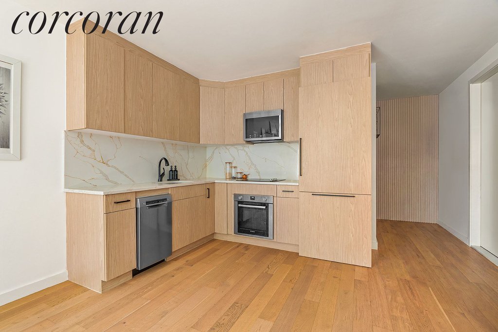 1218 Putnam Avenue, Unit 1B photo 2