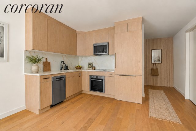 1218 Putnam Avenue, Unit 1B