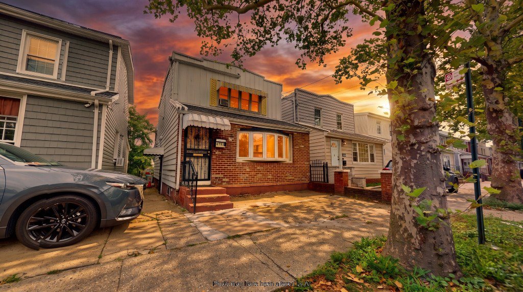 1711 Rockaway Parkway