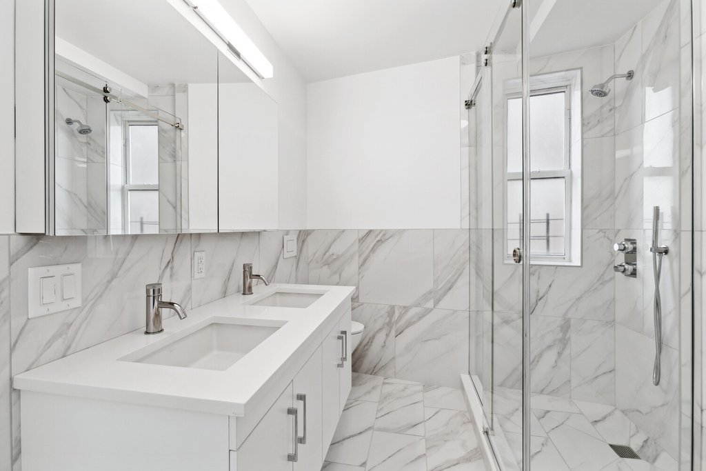 148-09 Northern Boulevard, Unit 2J photo 5