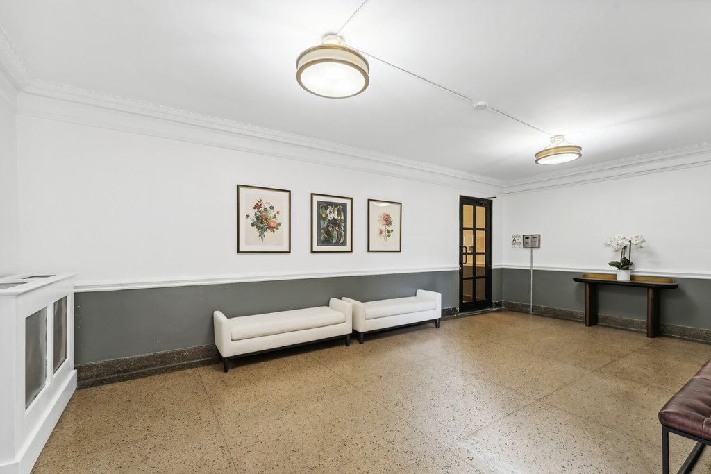 148-09 Northern Boulevard, Unit 2J photo 10