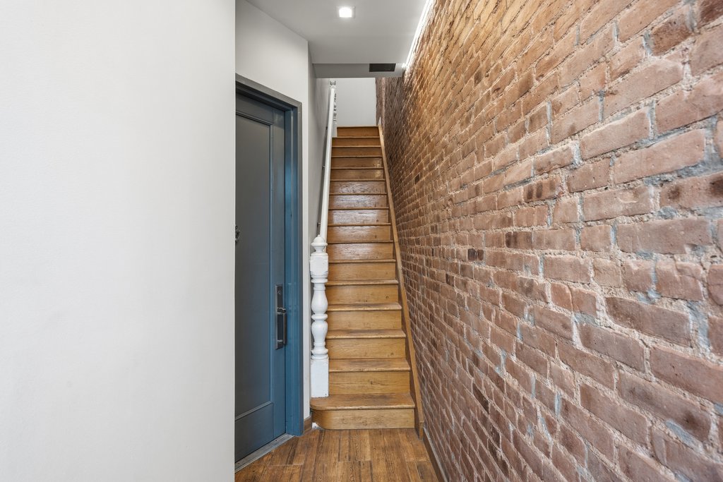 326 Irving Avenue – For Sale photo 2