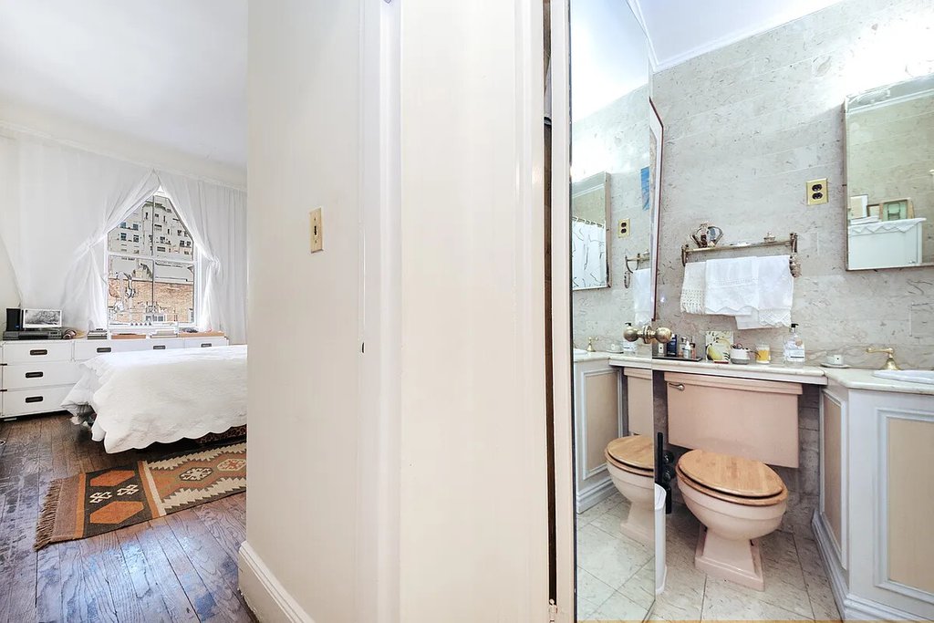 25 East 69th Street, Unit 5T photo 9