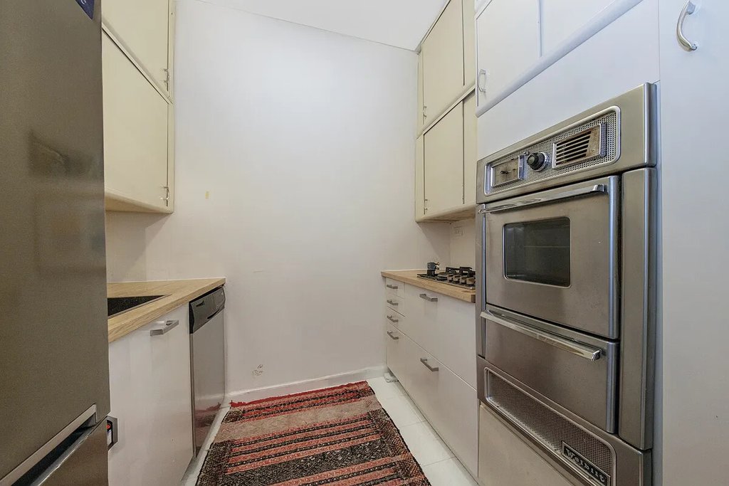 25 East 69th Street, Unit 5T photo 22