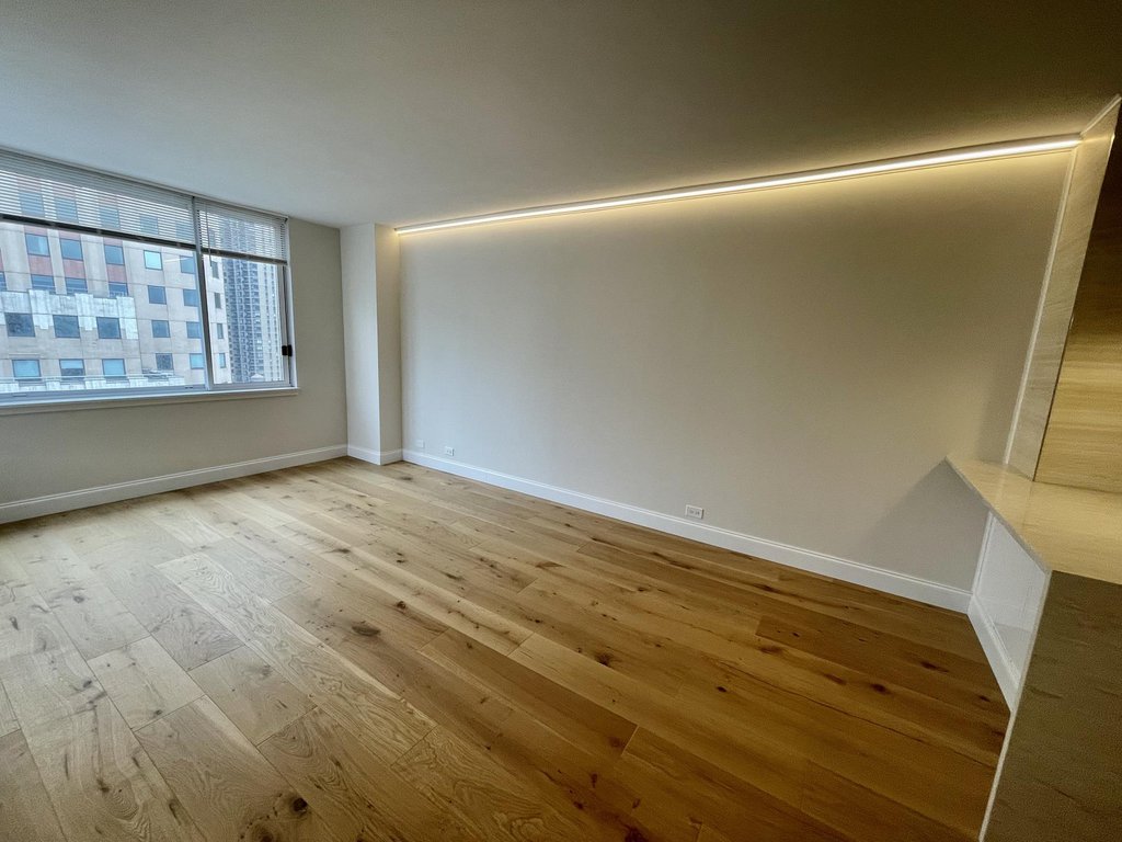 350 West 50th Street, Unit 27A photo 2