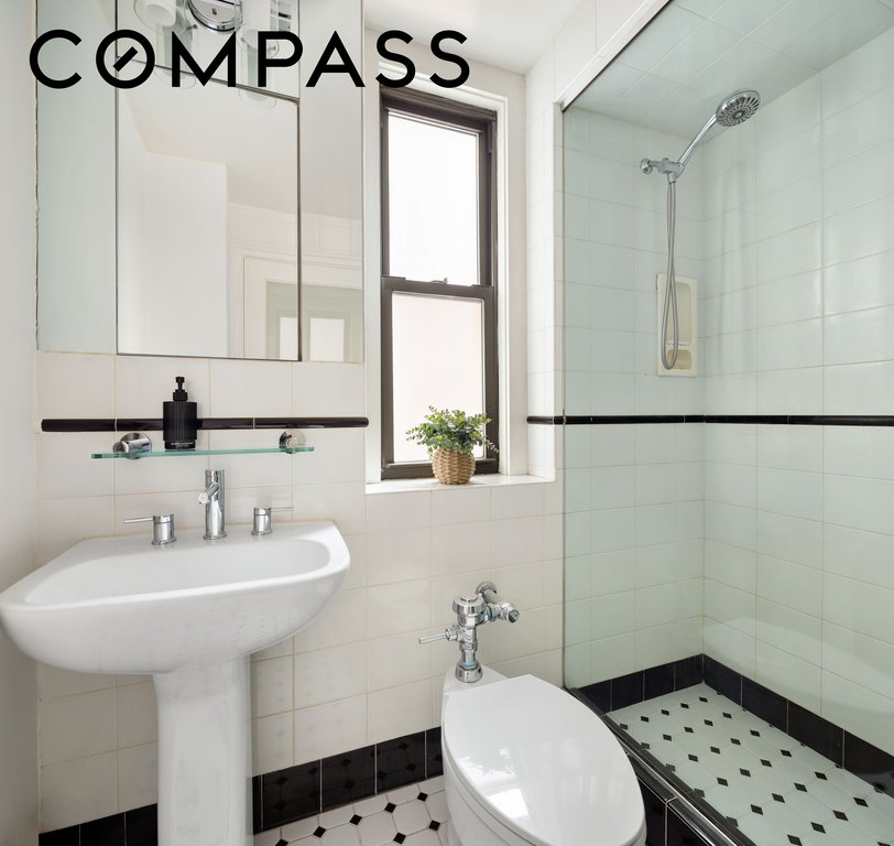 333 East 53rd Street, Unit 8F photo 6