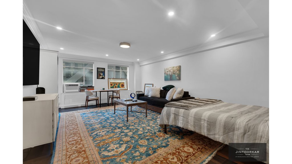 45 West 54th Street, Unit 7D photo 8