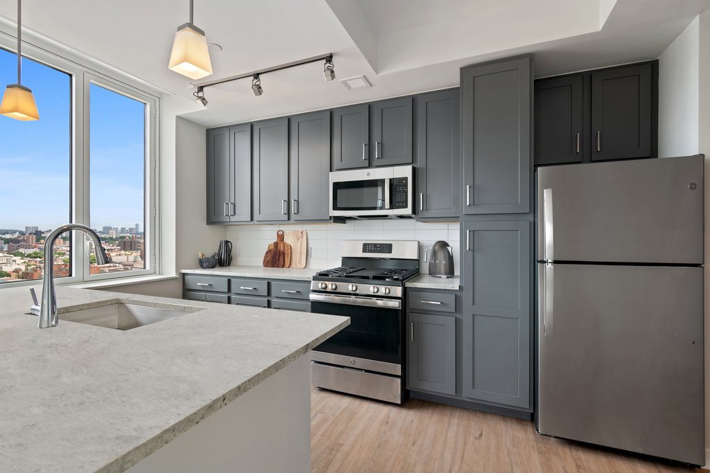 2319 Third Avenue, Unit 1205 photo 2