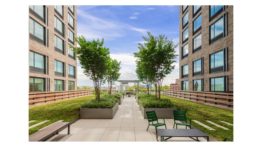 2319 Third Avenue, Unit 1205 photo 15