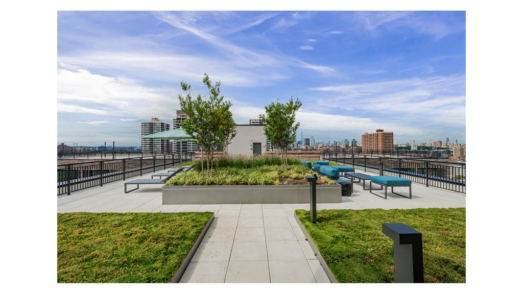 2319 Third Avenue, Unit 1205 photo 16