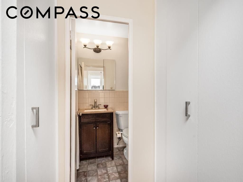 5800 Arlington Avenue, Unit 19O photo 8