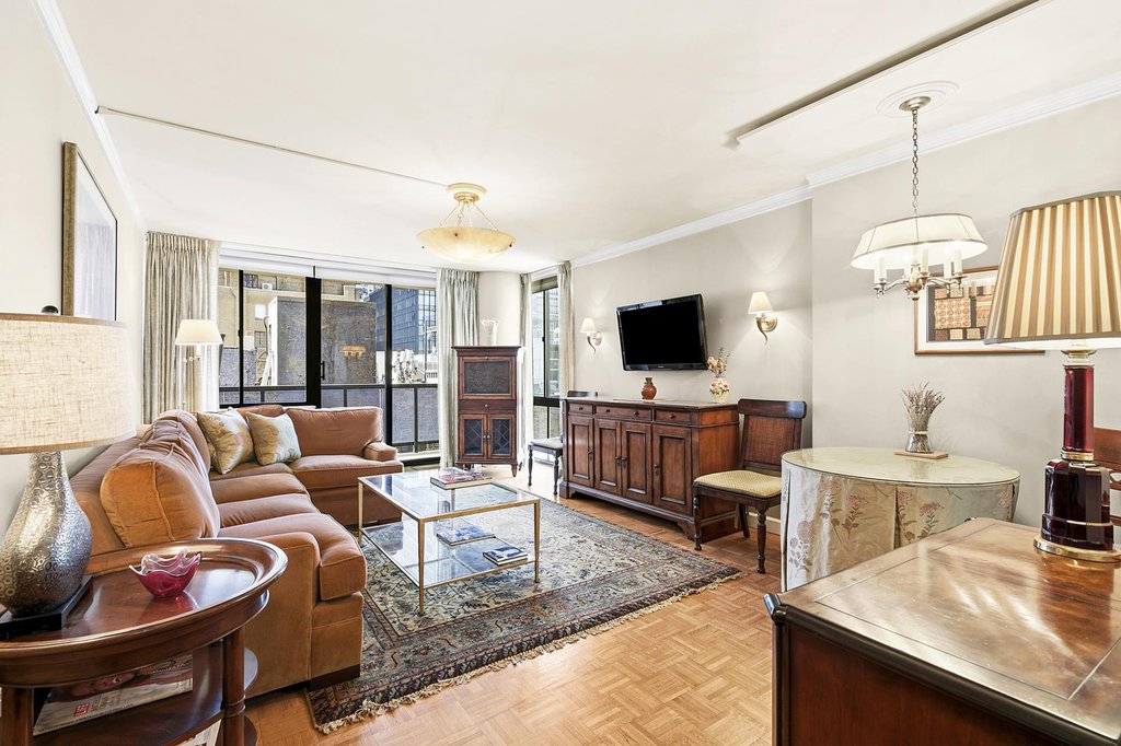 255 East 49th Street, Unit 9A