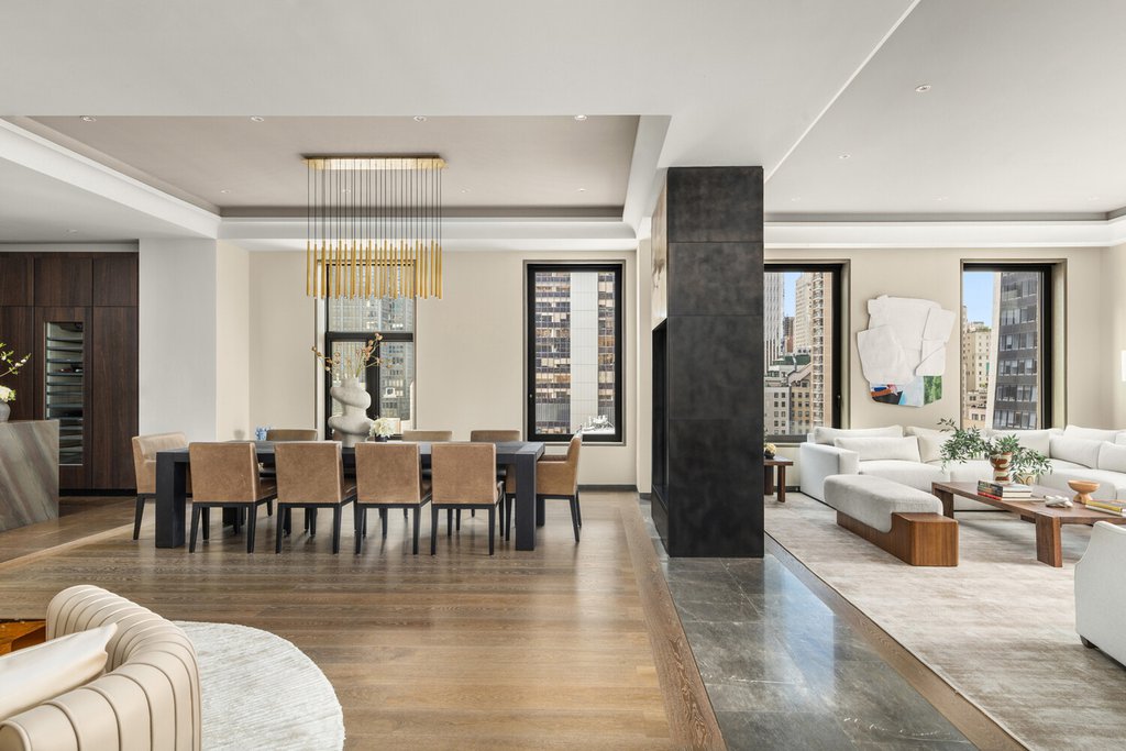 730 Fifth Avenue, Unit 18B photo 3