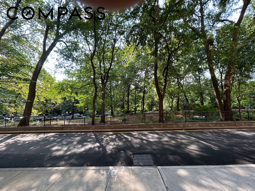 265 Riverside Drive, Unit 10G photo 22