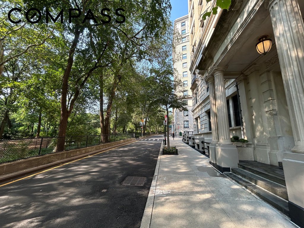 265 Riverside Drive, Unit 10G photo 23