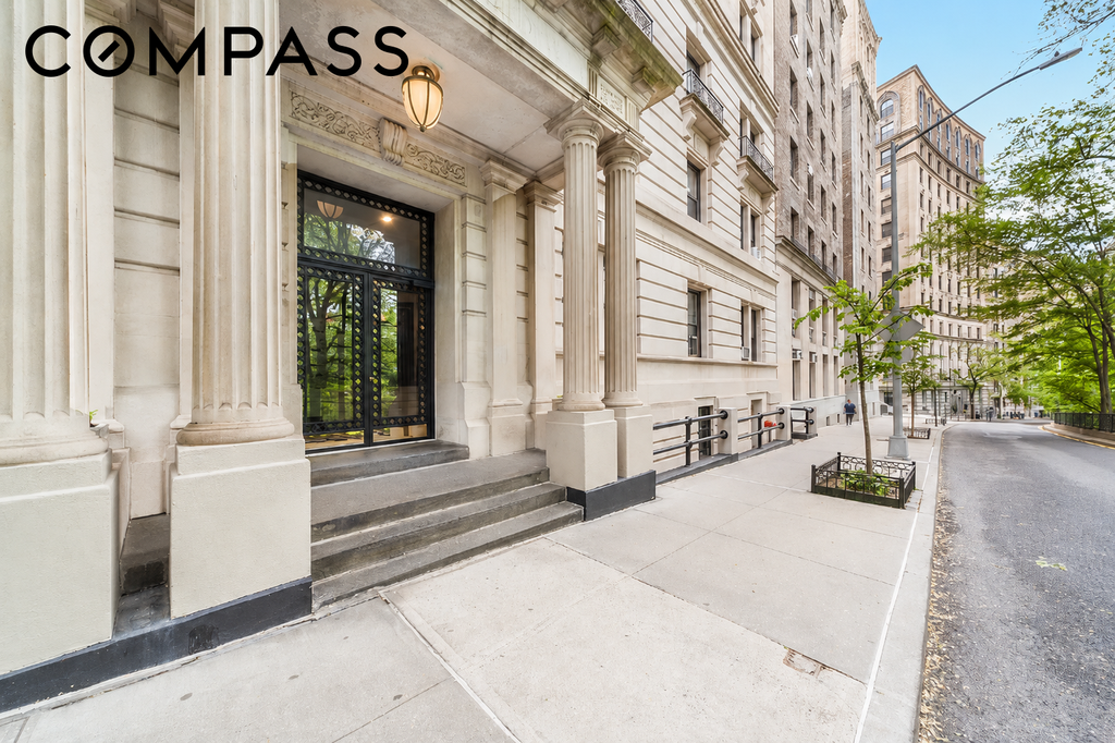 265 Riverside Drive, Unit 10G photo 14