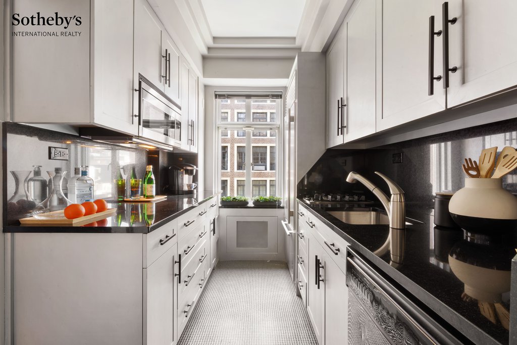 65 East 76th Street, Unit 10B photo 5